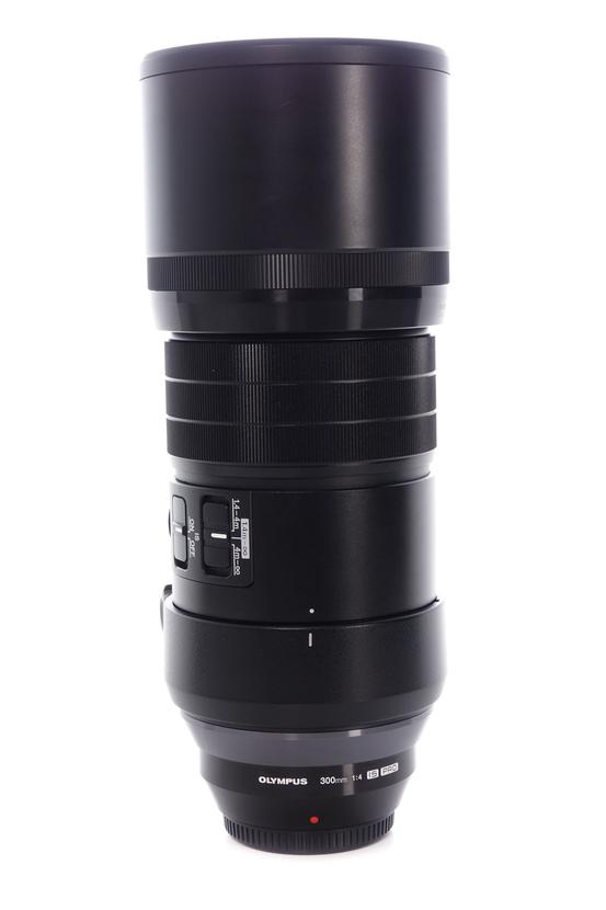 Olympus 300mm f/4.0 IS Pro Olympus 300mm f/4.0 IS Pro Rent from