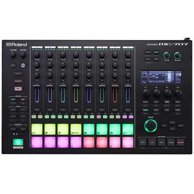 Roland MC-707 Groovebox